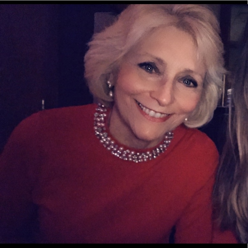 Meet your Posher, Laurie